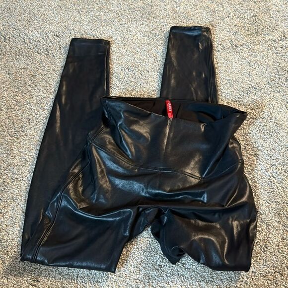 SPANX Pants - SPANX Faux Leather Leggings Black Size L